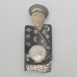 Zealandia sorceress fortune teller sterling silver brooch pin pendant